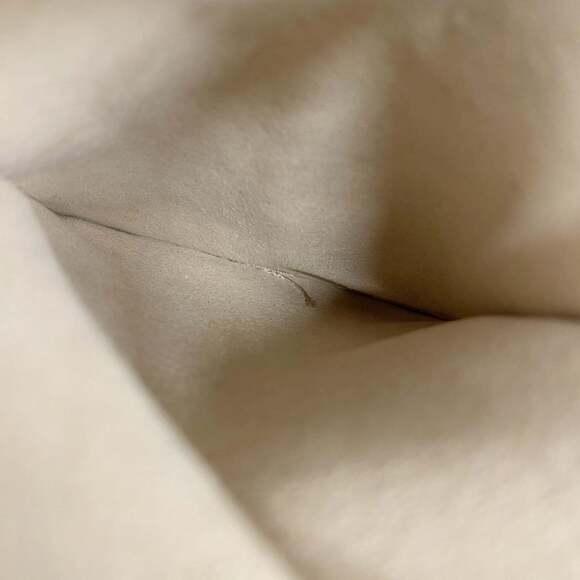 GUCCI White Leather Shoulder Bag - Picture 9 of 11